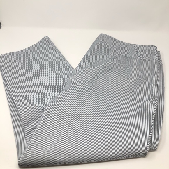 Chico’s | Women’s So Slimming Brigitte Mini Stripe - Picture 2 of 10